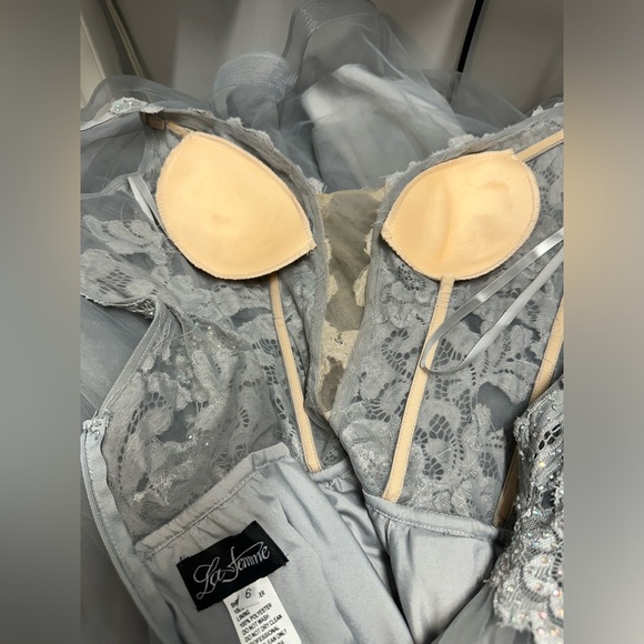 La Femme Tulle A Line Gown with Lace Rhinestone Bodice Prom Gown Sz 6 - Picture 13 of 16